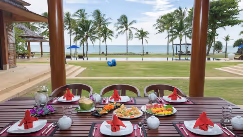 Outdoor dining at Villa Jia by Elite Havens