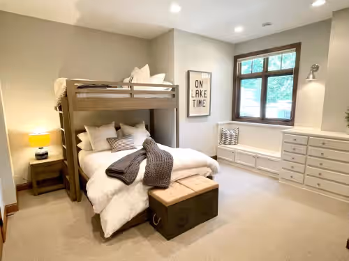 Lake Minnetonka, Maple Ridge Manor-Sleeps 18, Lake, Dock & Private Pool & spa, estate wedding venue in Excelsior, Minnesota