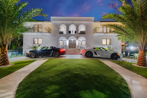 Villa Maya: 12 BR, 14k sq. ft. estate with pool, pickle ball, bball, disco club!