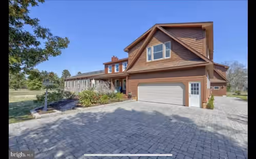Lodge style home w/ INDOOR pool/spa, 2 miles to the beach, onsite canal access
