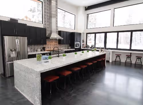 Ski in/ski out, King Beds, Theater Room, Hot Tub, wedding venue in Angel Fire, New Mexico