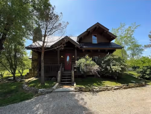 Cabin in the Vineyard. Very private!