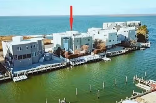 Stunning Bayfront Home in Harvey Cedars, LBI