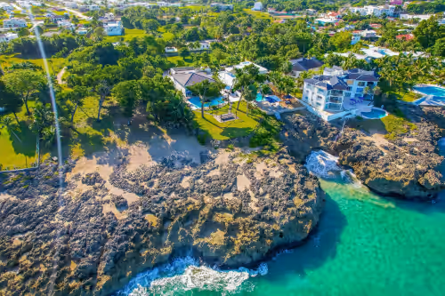 PRIVATE OCEANFRONT VILLA - Fully Loaded! - Mara Fiesta - NEW Listing