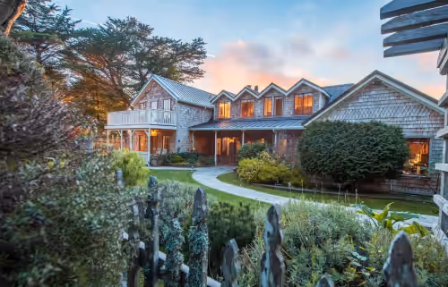 Ocean View 7 Acre - Historic Home  w/6+bds & 6+ba. 5000 sq ft-  Like none other!