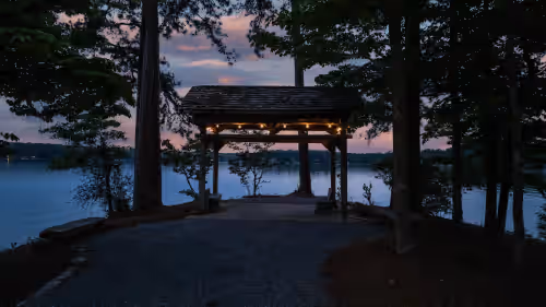 Dock. Waterslide. Beach. Firepit, Gazebo, 500ft water frontage. Views. Sleep 18.