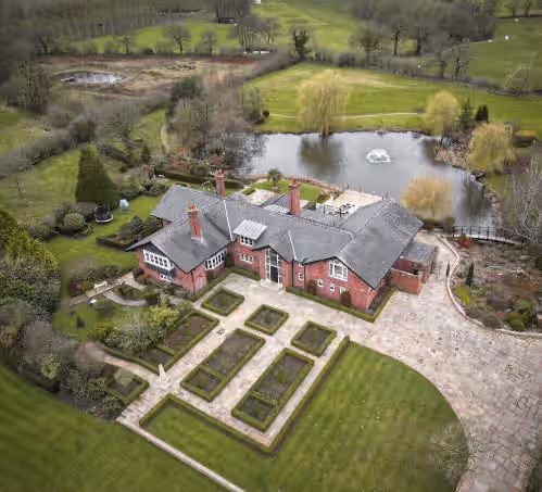 Fernside House: Stunning Home in Cheshire