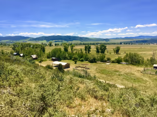 Beautiful 5 cabin facility perfect for large groups!