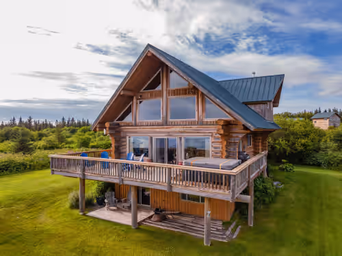 Gorgeous Log Home - Stunning Views, Hot Tub, Fire Pit,  Infrared Sauna, & Trail