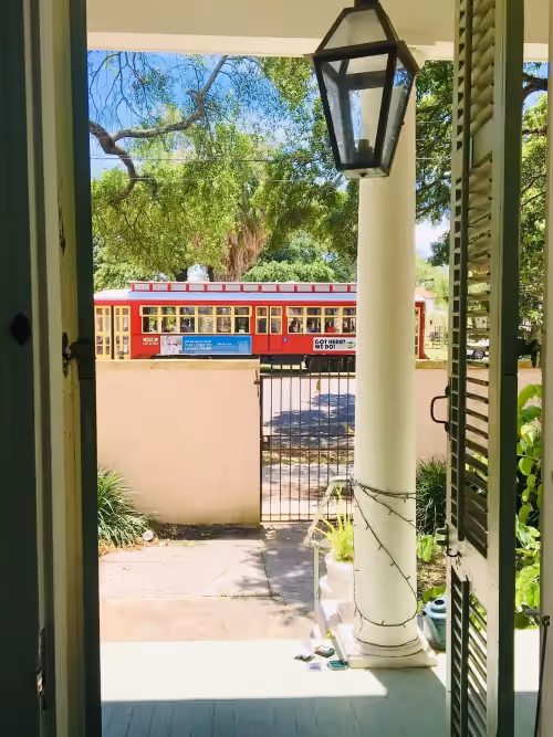 3 OR 6BR/3BA Dollhouse & Cottage, Streetcar, French Quarter, sleeps 16!