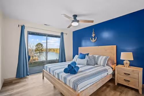 Keowee Cove Dock & Lake Views!