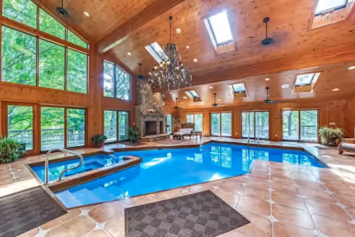 Daisy Glen Retreat: Private indoor pool in Hocking Hills