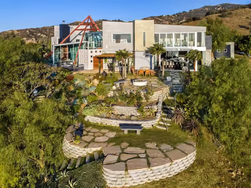 Malibu Playhouse with Panoramic Ocean Views!!!