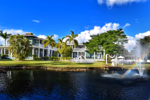 Saint Patrick Palace - Wedding-Ready Luxury Estate w/ Pool & Guest Cottage