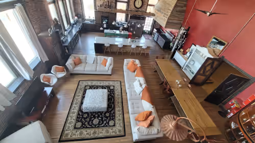 Indoor Basketball Court, Movie Theatre & Rooftop-Private 3rd floor Penthouse!