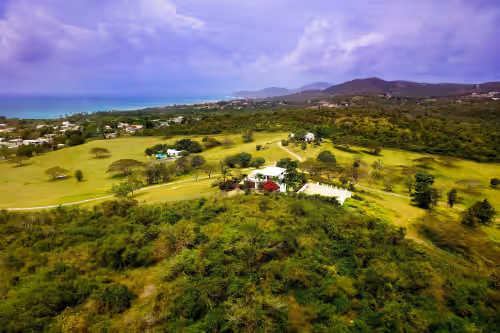 El Cerro-3 Homes on a Private 30 Acre Estate w/ Pool