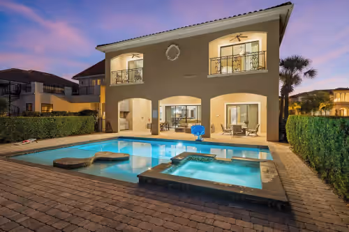 Luxurious and themed 8 Bedroom Mansion with pool / Golf Course