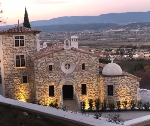 Country estate with breathtaking views near Aix en Provence - Le Puy-Sainte, wedding venue in Le Puy-Sainte-Réparade, France