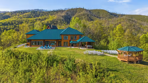 Breathtaking Views - 10 Bedrooms & 10.4 Bathrooms