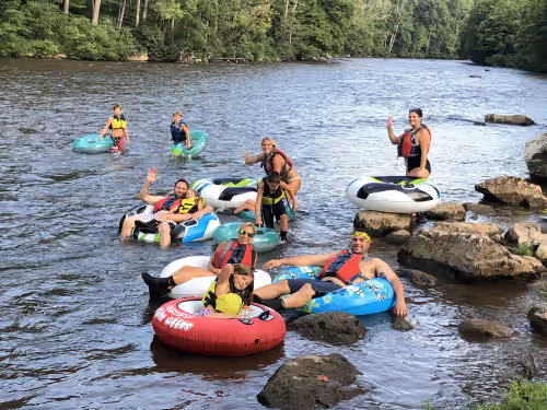 Luxury Riverfront Lodge sleeps 25 w/ Heated Pool, Great for Family Reunions