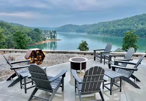 Modern Lake Cottage - Amazing Views - 6 Bed/6 Bath - Boat Launch