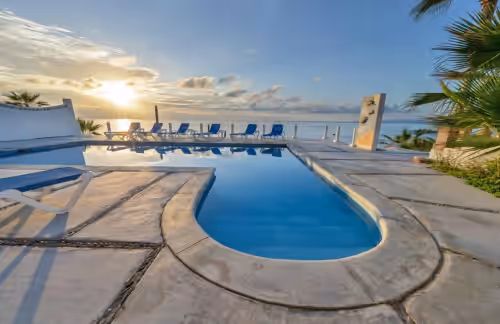 Casa Alvarado: Luxury Beachfront Villa in Punta Pescadero, photo 2