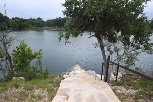 Property grounds at Book 4 cabins with Private River Access to the Nueces River