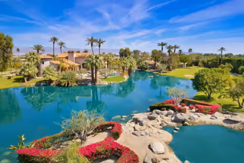 Mirabella Estate with Private Lake