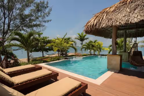Little Harvest Caye, photo 4