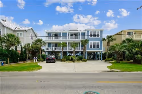 Camelot!!! Direct Oceanfront !!
