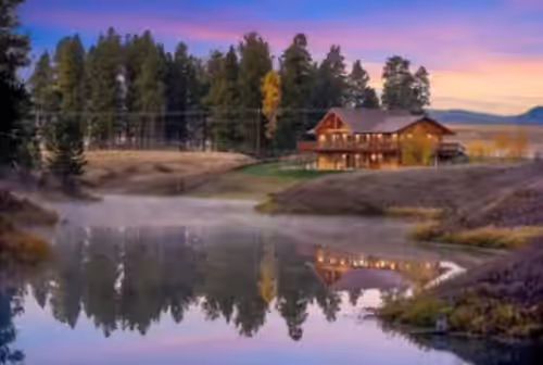 Riverfront Lodge - 5 Bedrooms, amazing views on water