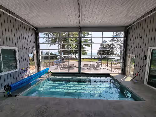 Woman Lake Beach House - Family Reunion - Private 100' Wide Beach