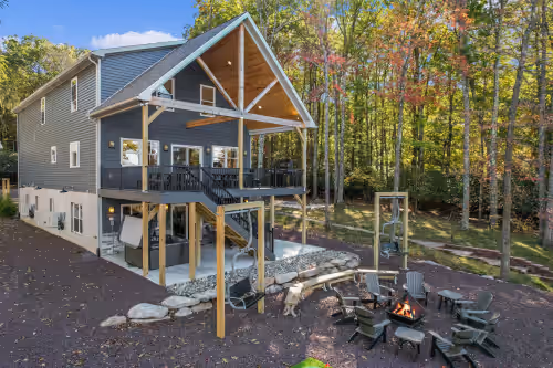 Unmatched Luxury: Brand New 9BR,7BA, Elevator, Hot tub, Sleeps 30, Kids Space!