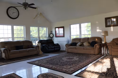 Sandy Beaches-Lake Access
6000 sq. ft. --Sleeps 25
9 bedrooms, 4 bathrooms