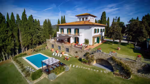 Charming Villa le Torri in Chianti, 8 ensuite bedrooms, A/C, Pool, Wi-Fi, Florence, villa wedding venue in San Casciano in Val di Pesa, Italy