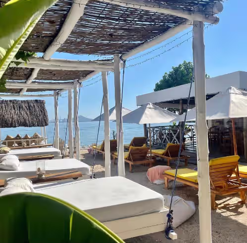 Mira Mira Beach House - Amazing Beach Hotel - Punta Arena, Tierra Bomba Island - Cartagena
