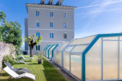 "Clos Du Oui" with Pool, Shared Terrace & Garden – Rate for 50 Guests