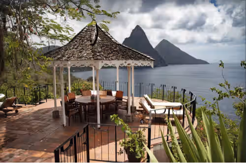 Outdoor dining at Le Gallerie of Sea and Sun