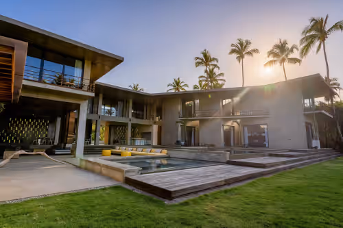 Luxury Villa Beach Front 12 Bedrooms, Giant Jacuzzi