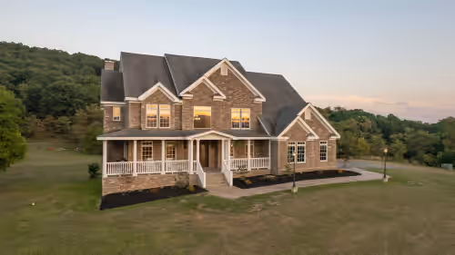 5 -Star Luxury Mountain Getaway - Grandview Lodge - Pool opens around April 15