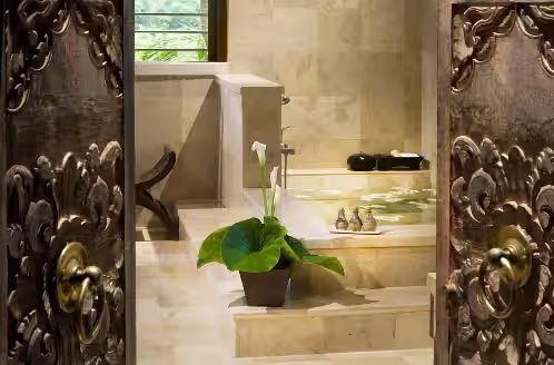 6.5BR Villa w/ Waterfall & Feature Garden Near Ubud! 10min Drive to Bali Safari, photo 4