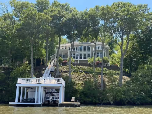 Lake Daze - Incredible 8 Bedroom Lake Gaston 5-star
Boat included in rental