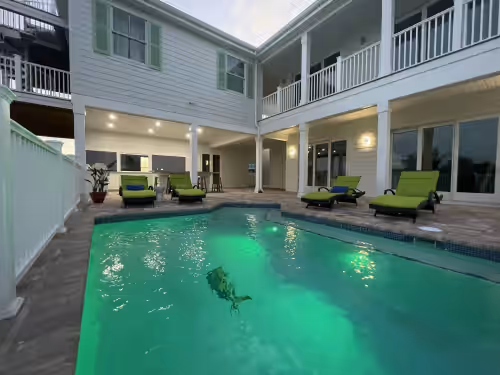 The Frigate House, Luxury Home. Ocean Views, Pool, Boat Slip, Beach Access