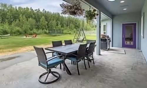 Indoor heated pool, sauna, exquistly decorted private retreat with gated drive, photo 4