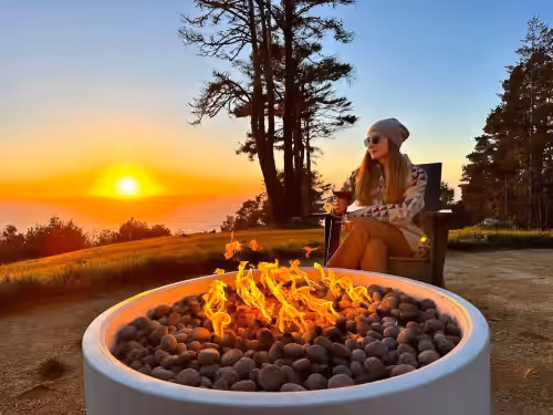 Driftwood Lodge ~ 5 BR/7 Bath ~ 30-acre Private Estate ~ Ocean ~ Forest ~ Events