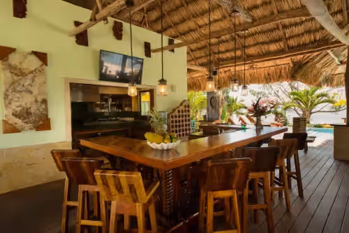 Little Harvest Caye, photo 5