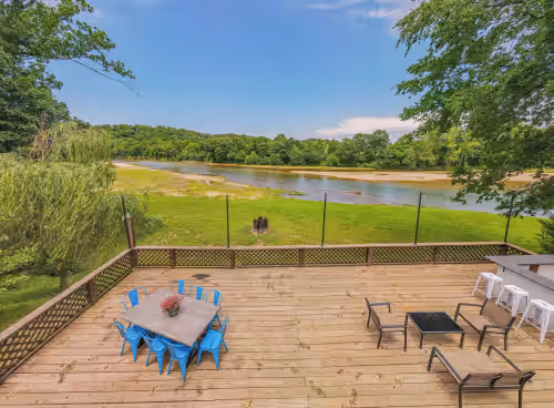 "The Farmhouse” at Mimosa Riverside Ranch