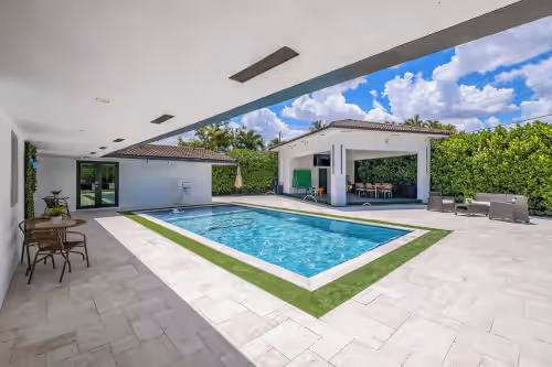 Miami Springs Located in Heart of Miami