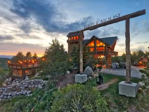 Timber Moose: America's Biggest Log Cabin - 26,500 square feet, big indoor pool
